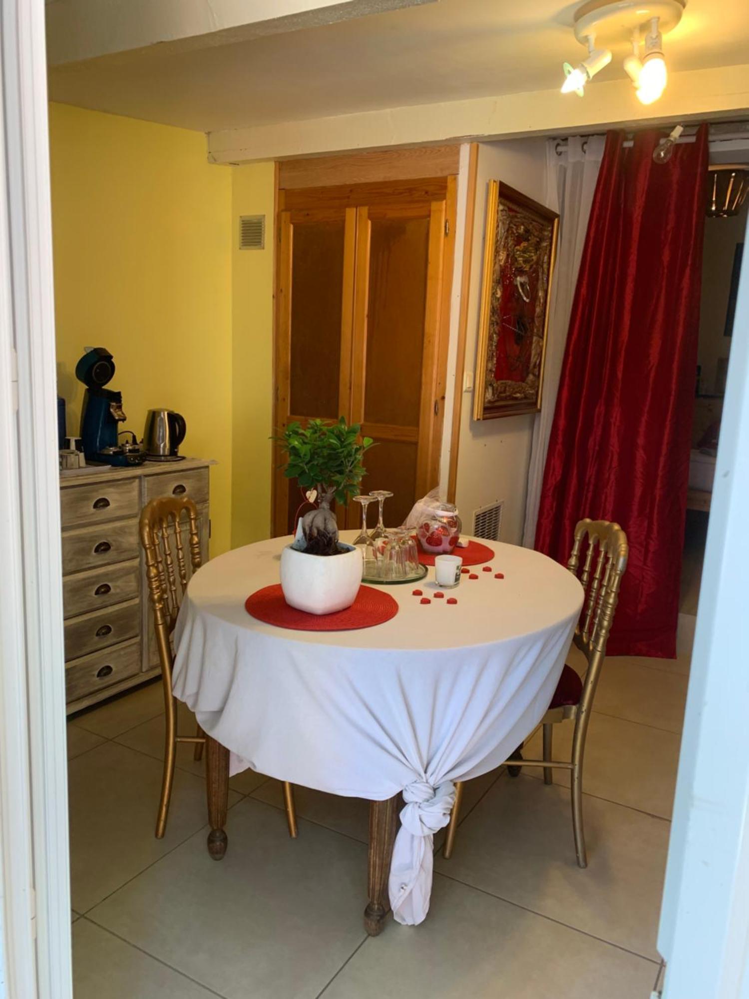 Dependance Privee - Halte Route Apartment เลอ ตอร์ ภายนอก รูปภาพ